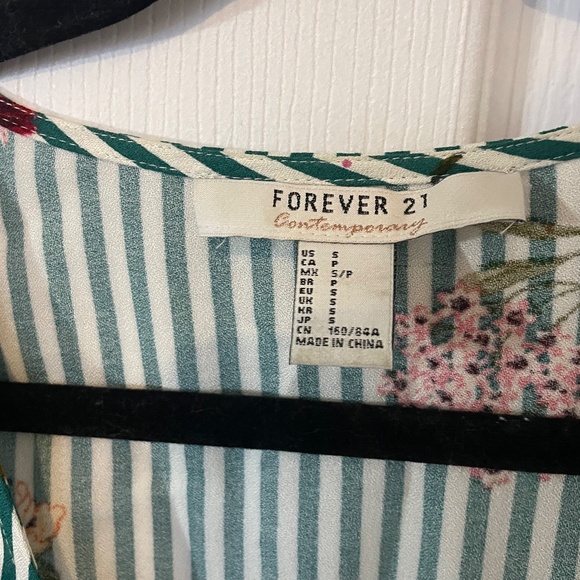 Women's Kimono-style Dress - Picture 6 of 6